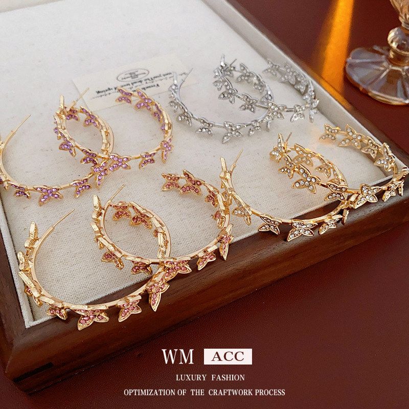 高级感耳坠时尚银针蝴蝶家轻奢