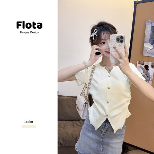 【flota】杏色V领纽扣开叉下摆短袖T恤夏季褶皱显瘦短款上衣1290