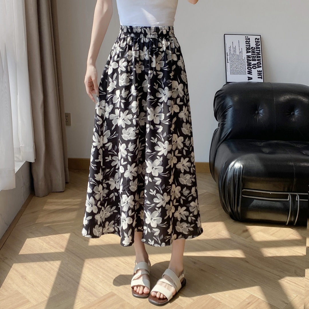 夏季碎花裙半身裙女大花色显瘦垂顺A字裙中长款花裙子