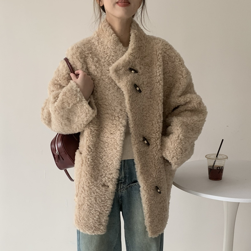 牛角扣 100羊羔毛慵懒风加厚保暖皮毛一体环保皮草外套女中长款冬