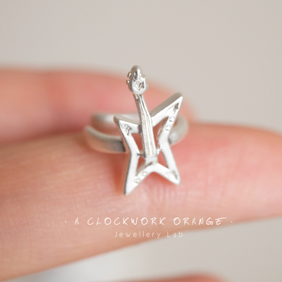 无需耳洞左耳可调节摇滚吉他银色