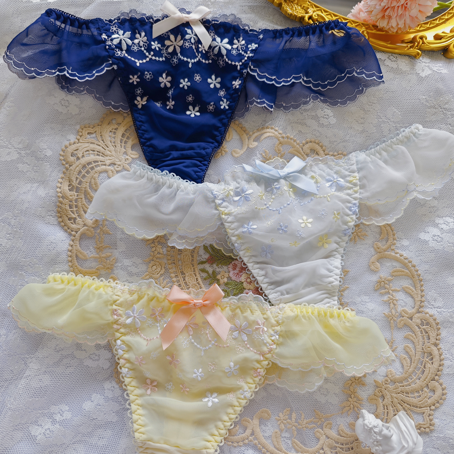 日系冰丝绣花小清新可爱花朵T裤