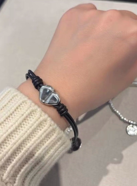 西班牙小众爱心吊坠手链轻奢