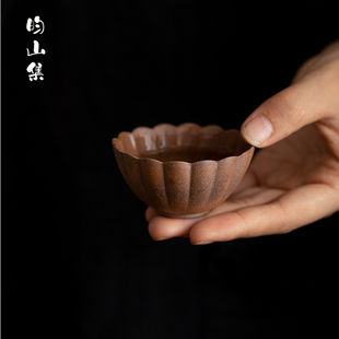 粗陶老岩泥茶杯花瓣杯手作复古陶瓷功夫茶具个人专用品茗杯主人杯