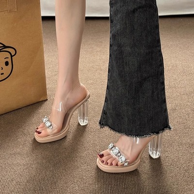 粗跟凉拖一字带外穿水钻透明百搭