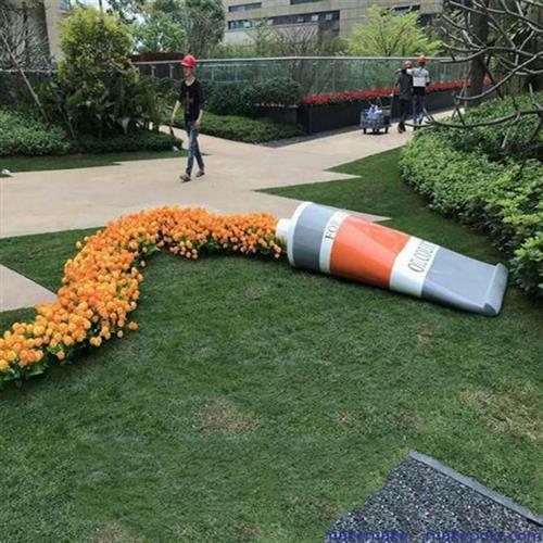 卡通牙膏雕塑玻璃钢彩绘店招牙膏花瓶雕塑公园草坪仿真树脂摆件