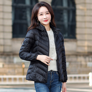 雪中飞轻薄羽绒服女短款2025年秋冬新款黑色中老年妈妈装薄款外套