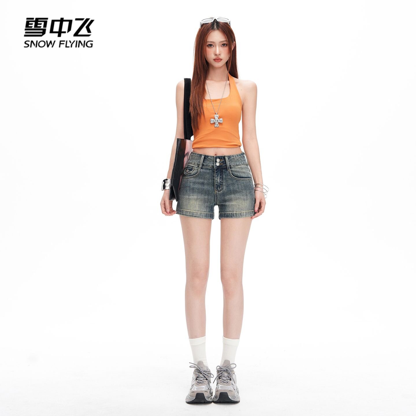 雪中飞弹力牛仔短裤女2026夏季新款双扣高腰显瘦百搭外穿辣妹热裤