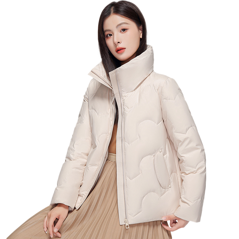 中老年短款记忆面料羽绒服雪中飞