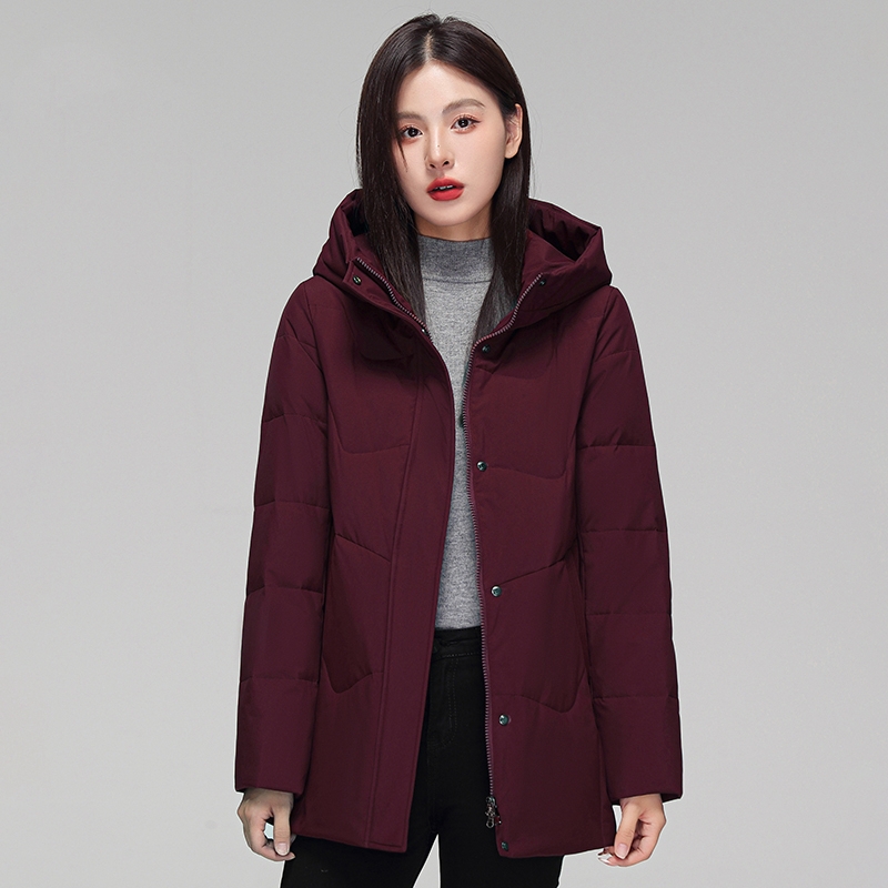 中长款白鸭绒中老年羽绒服雪中飞