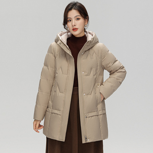 雪中飞2024秋冬季 连帽宽松保暖羽绒服中老年妈妈外套 新款 女中长款