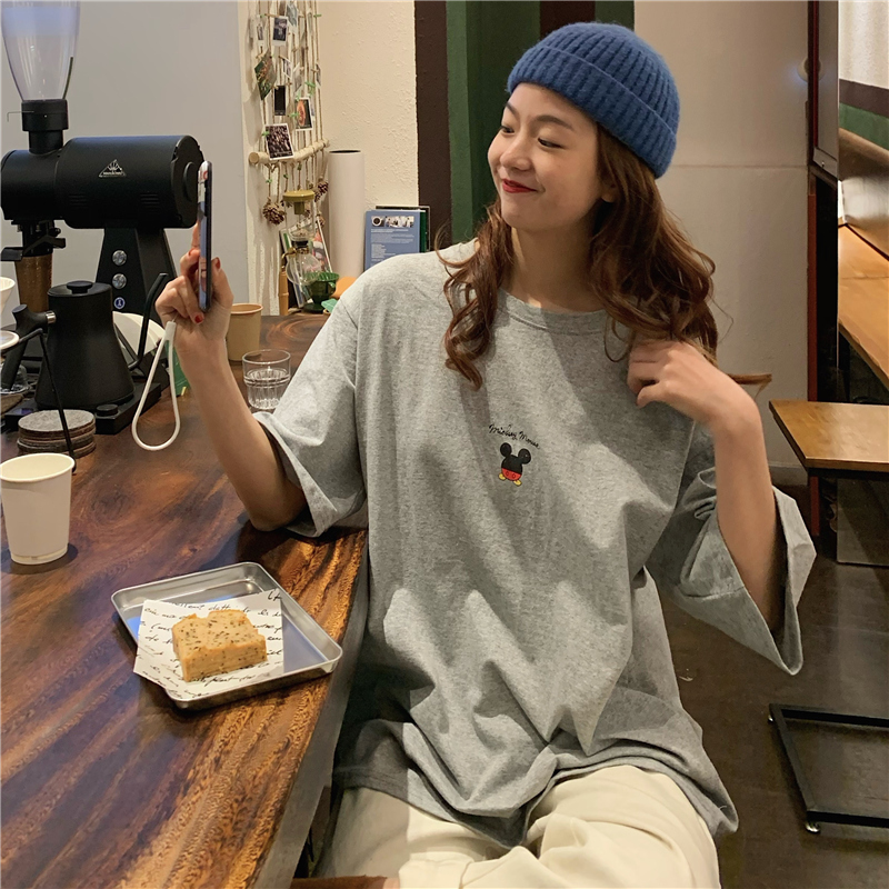 Real shooting of new Mickey summer white short sleeve T-shirt women's loose medium length base coat