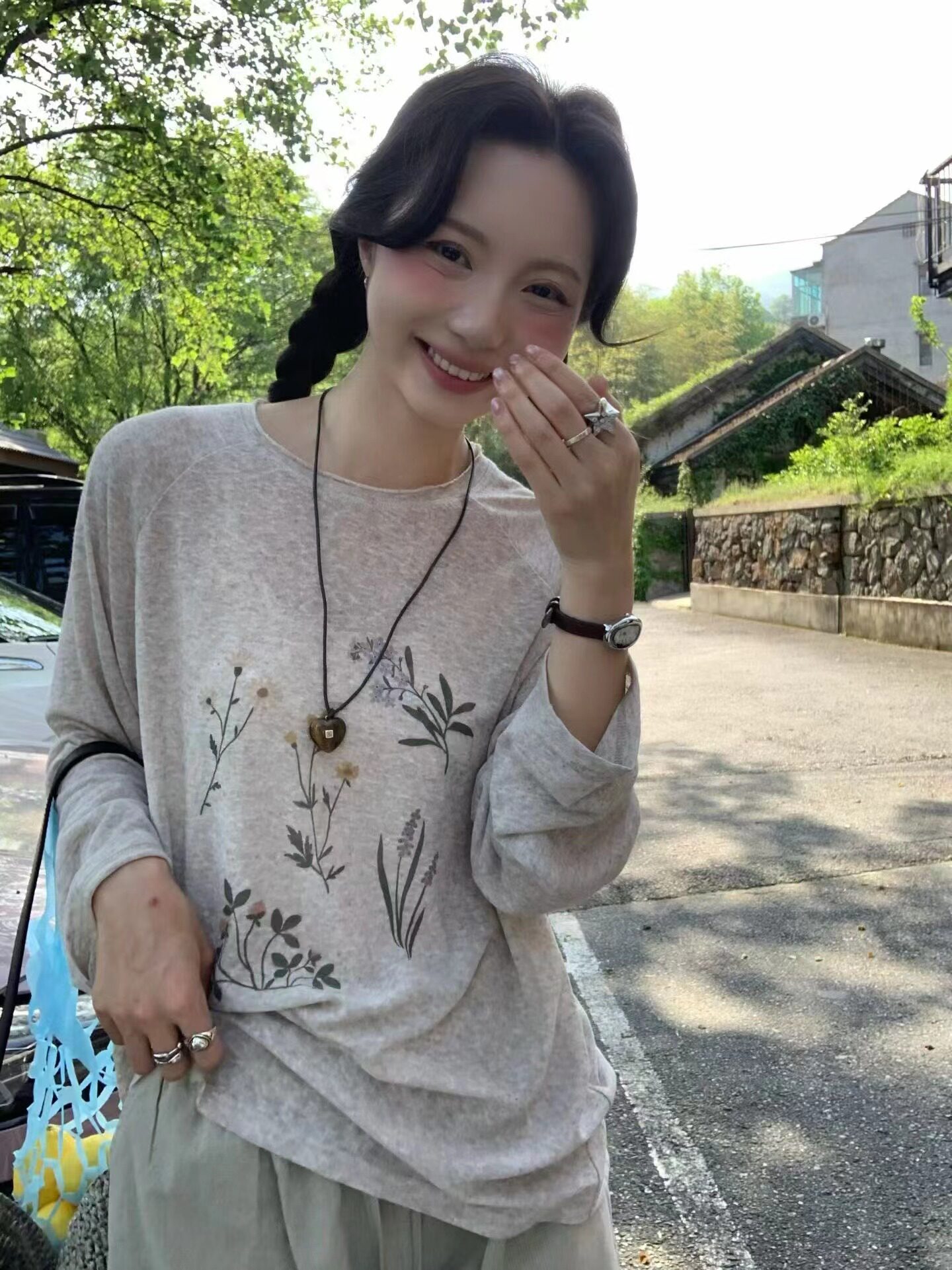 轻氧花印！COMMA 韩系设计感手绘花朵麻感防晒长袖T恤女罩衫上衣