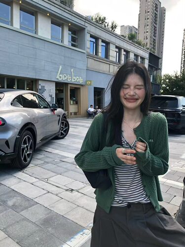 LB全羊毛复古绞花针织开衫外套