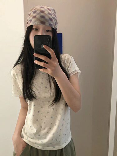 超舒适凉感天丝碎花蕾丝拼接T恤