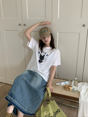 立体珍珠项链小黑猫印花宽松短袖