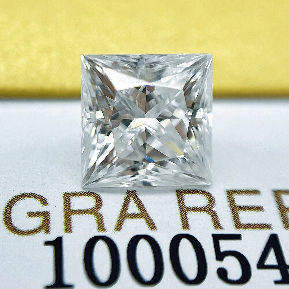 超白D色莫桑裸钻石公主方戒指镶嵌主石1克拉过钻笔有GRA证书