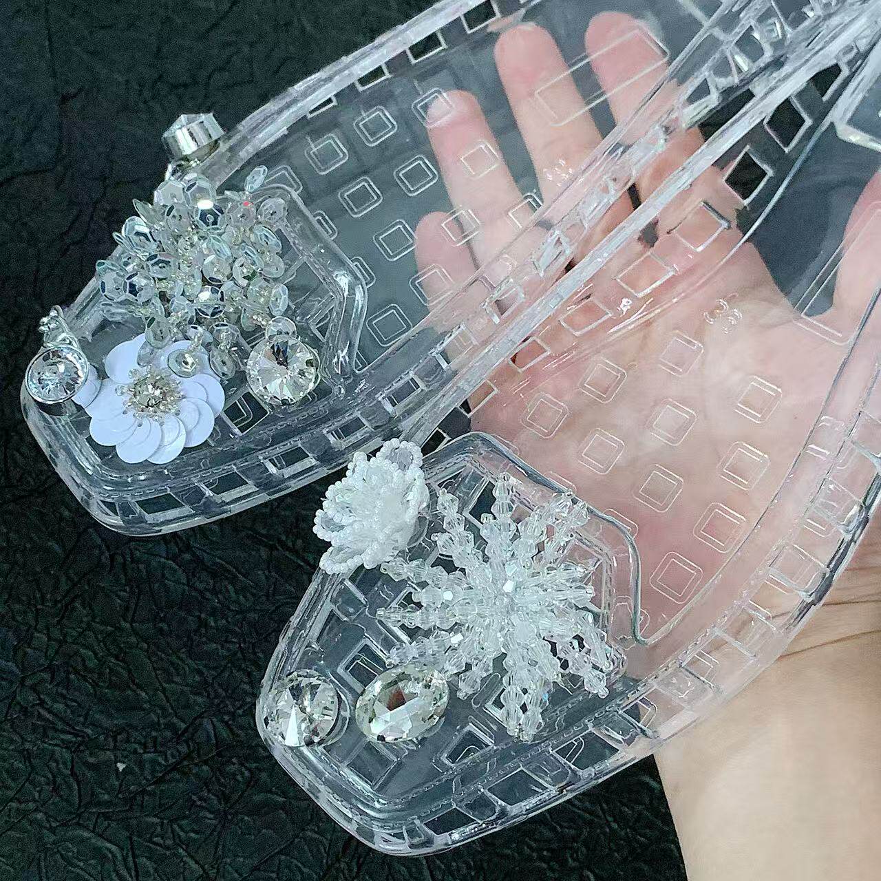 朵花爆款韩国果冻鞋透明水晶凉鞋洞洞鞋