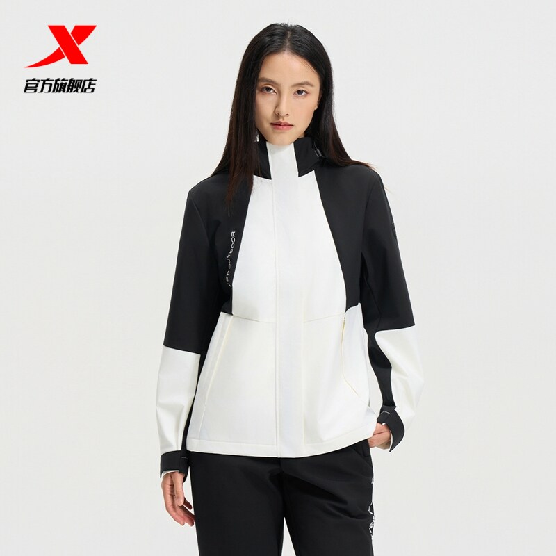 特步连帽外套女2025年秋季新款户外女装保暖冲锋风衣975328160059