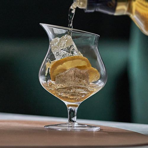 斜口创意调酒杯飓风杯