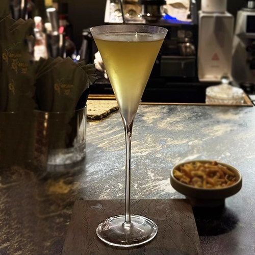 木村新品出口品质 超薄V型马天尼杯高脚鸡尾酒杯子创意马提尼杯