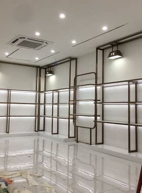 轻奢带底板钛金落地衣架女装店方框白底板落地侧挂架服装店衣服