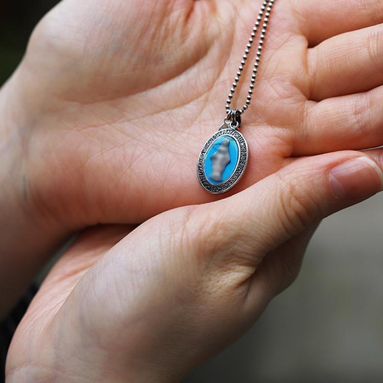 绿松石日本性感女孩吊坠