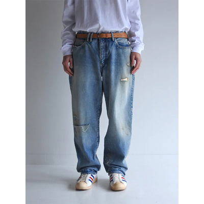 宽锥形剪裁牛仔裤10年破坏作旧