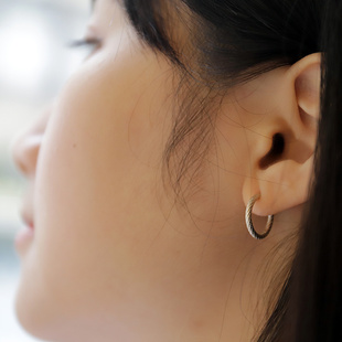 日本AMP JAPAN钟表匠布雷格橡皮图案反射白光耳钉耳环