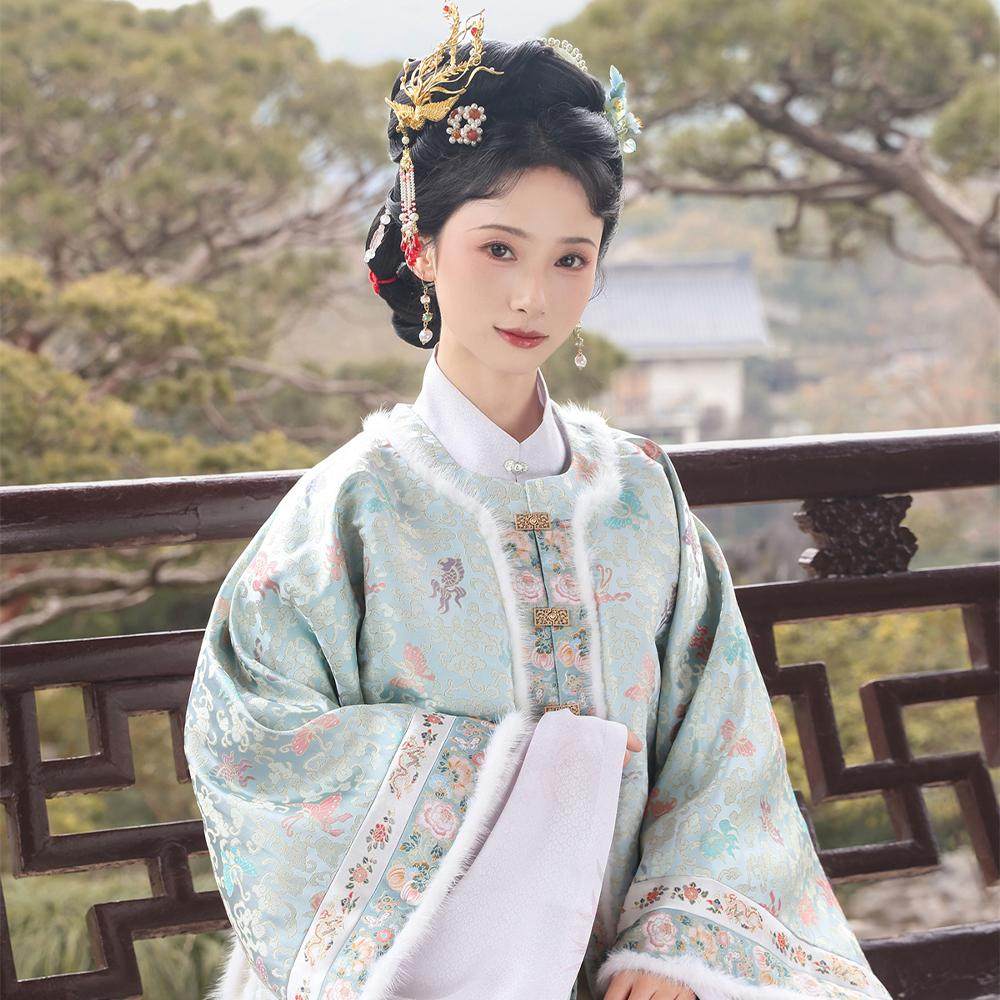 晴川月丨簪花阁汉服定制丨真丝宋锦提花秋冬季款保暖圆领短披袄,女装/女士精品,汉服套装,淘宝优惠券,粉丝福利购,淘宝优惠卷