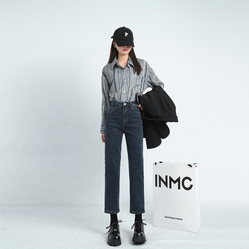 蓝灰色直筒牛仔裤女烟管裤