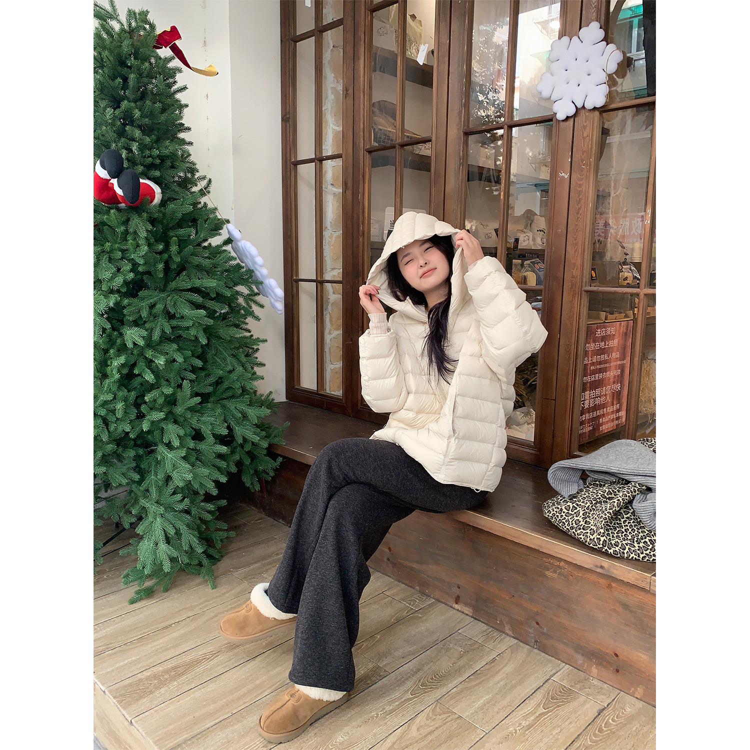 大码女装2025年冬季韩系短款排骨羽绒服宽松保暖拉链鸭绒连帽外套