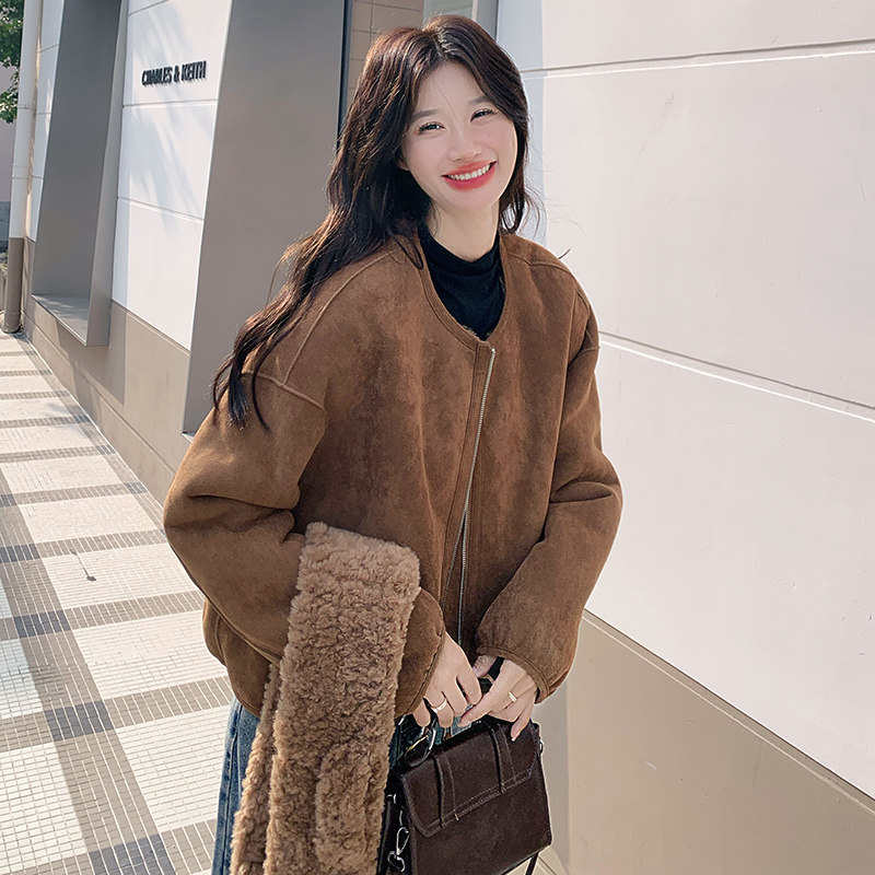 【4天出货】皮毛一体配围巾C9913P205K298,女装皮草,2D113
