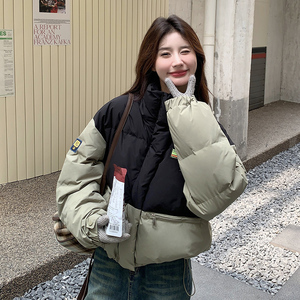 黑绿拼色短款羽绒服女冬季超火好看高级小众加绒保暖面包服厚外套图片