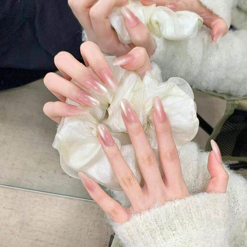 2026年新款高级感美甲穿戴甲新娘拍婚纱照纯手工贴甲片指甲中长款