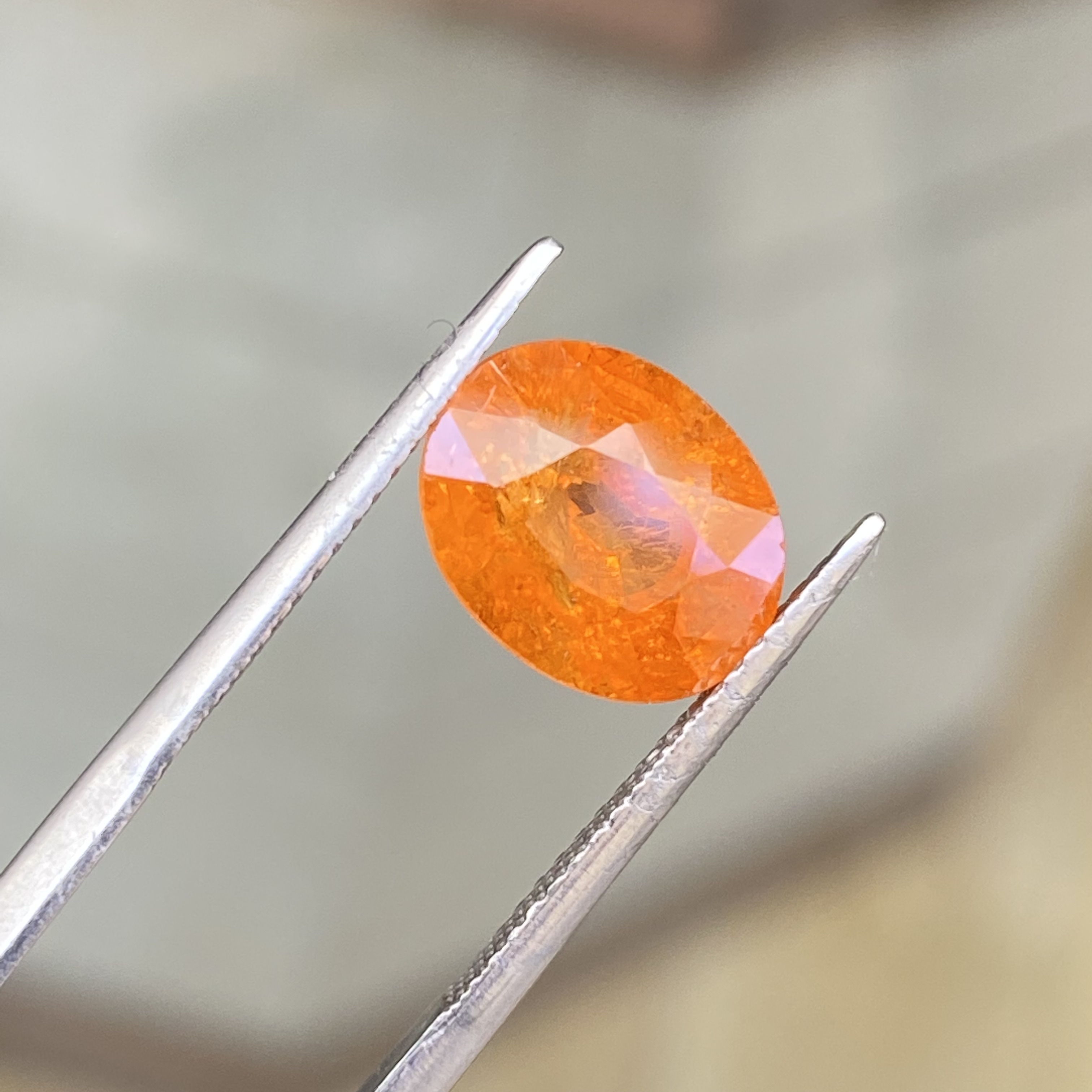 天然汽水色芬达石有棉有包体明显 自然光线下拍图视频 颜色很正