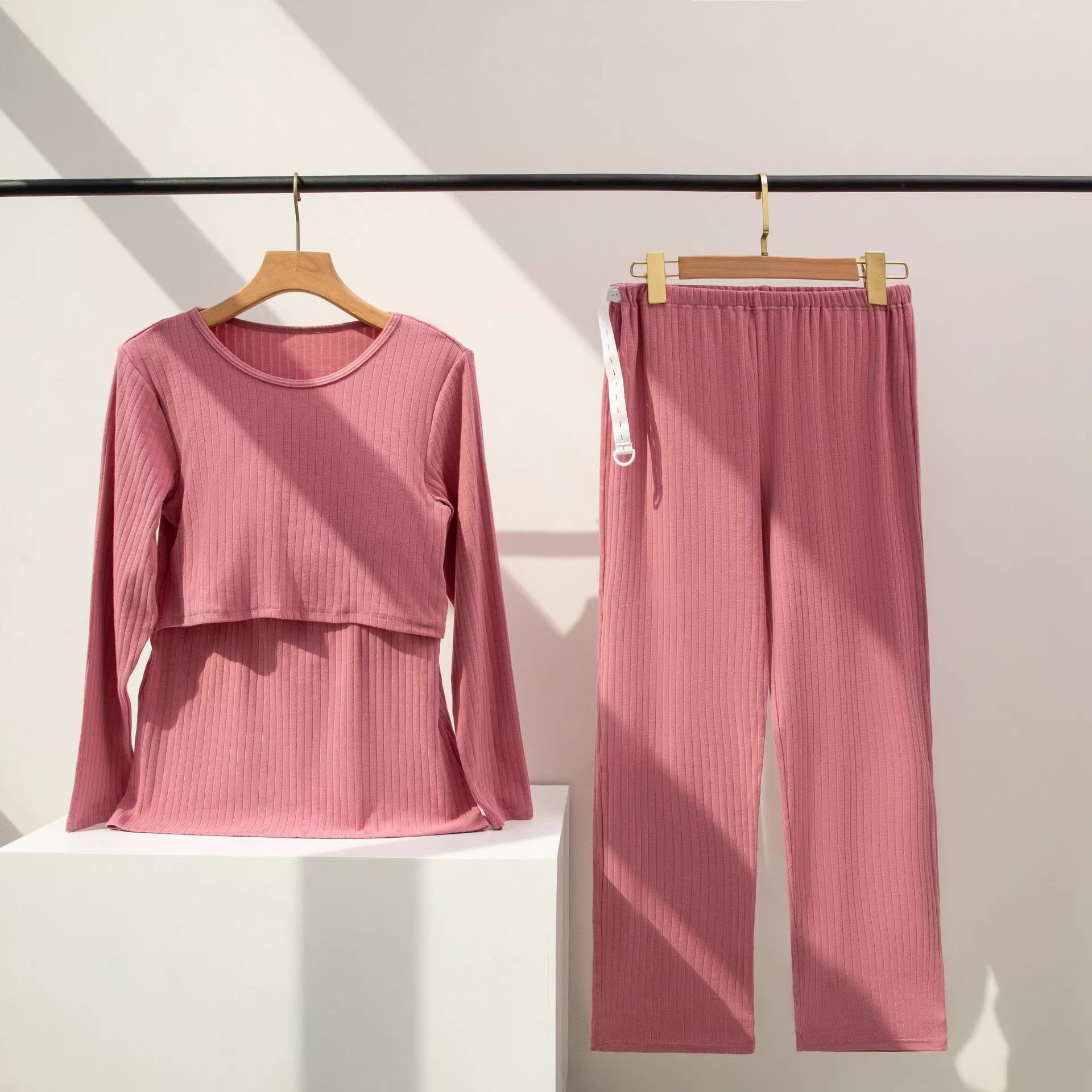 纯棉带胸垫哺乳衣单件喂奶上衣