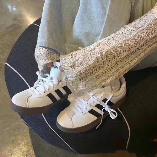 adidas阿迪达斯VI Court Classic百搭舒适耐磨板鞋 JI0497/ID6015