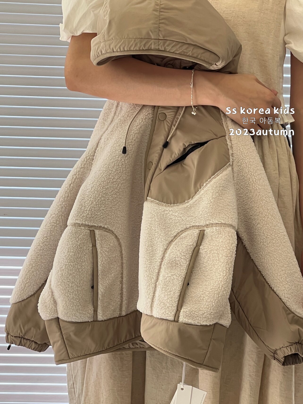 보라 한국 아동복 소년 양고기 코트 2024 외국 스타일 아동 겨울 의류 따뜻한 옷 소녀