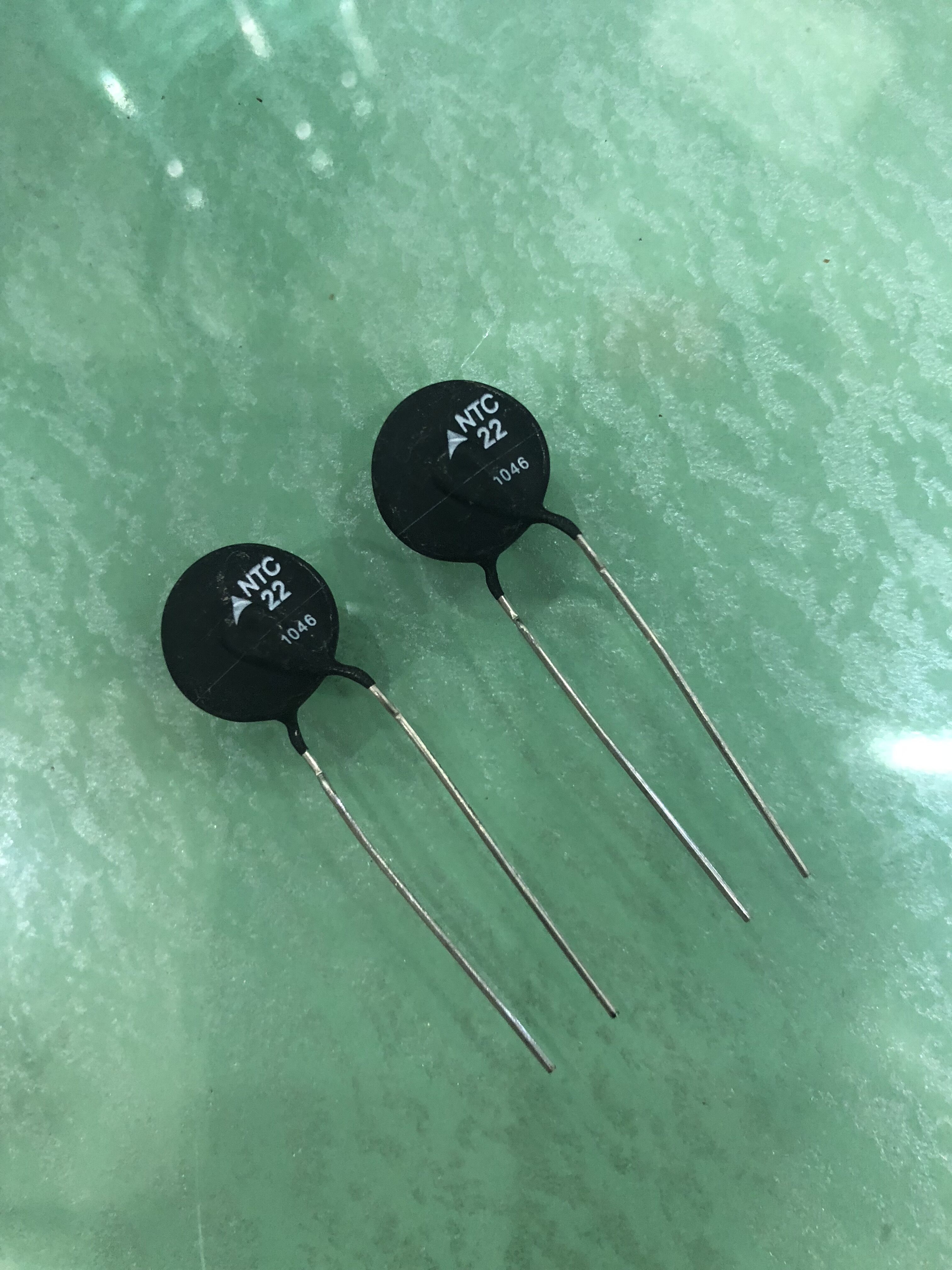 B57234S220M S234/22/M NTC22 NTC22D-15 西门子 热敏电阻 EPCOS