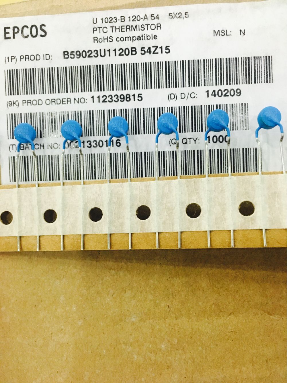 epcos正温热敏电阻 B59023S1120A070  PTC 1023-A 120-A 70 8X2