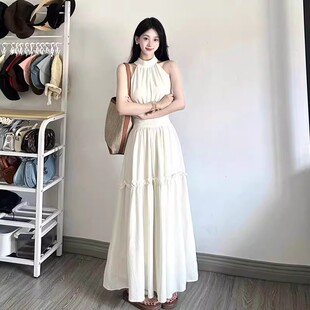 今年流行漂亮的裙子女夏季新款法式气质高级感收腰无袖挂脖连衣裙