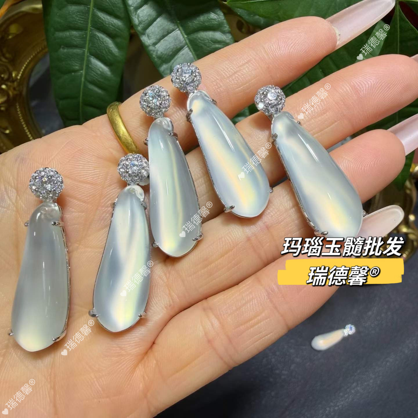 天然冰种白玉髓吊坠女镶嵌玛瑙玉福瓜锁骨链新中式珠宝首饰挂坠