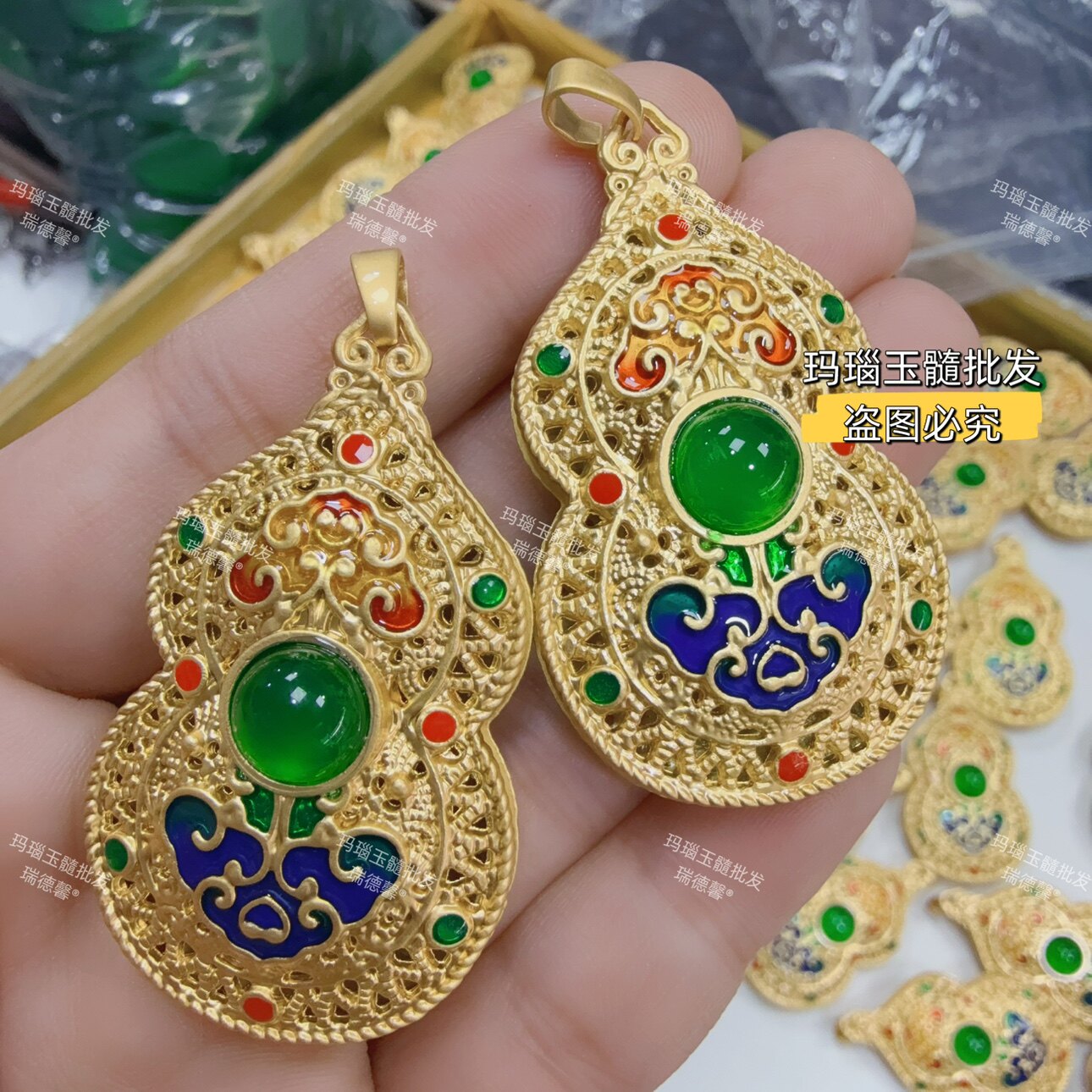 古法金镶嵌葫芦吊坠玛瑙玉髓批发