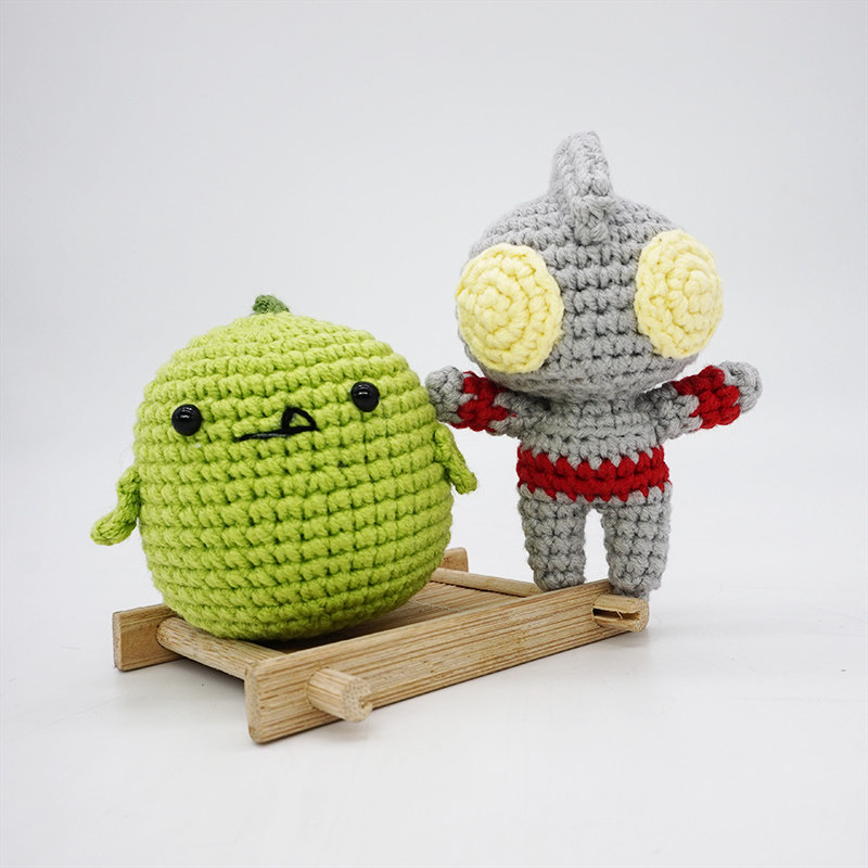手工成品奥特曼与小怪兽钩编创意礼品情人节礼物520毛线钥匙扣