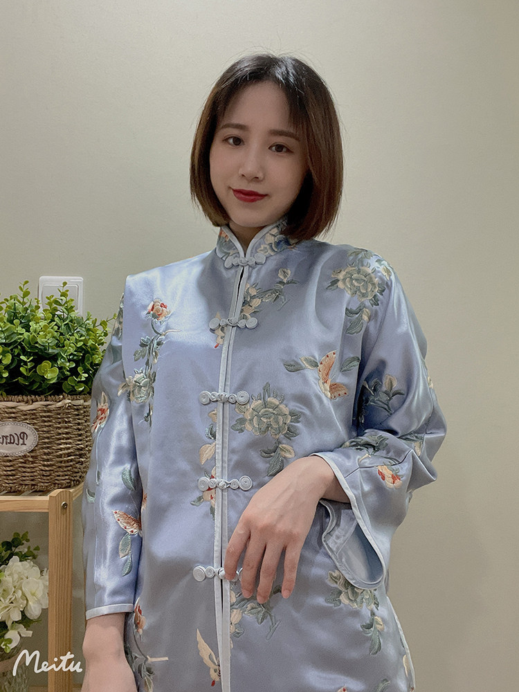 名媛太太 新中式进口醋酸刺绣花连袖盘扣立领对襟上衣外套棉服女