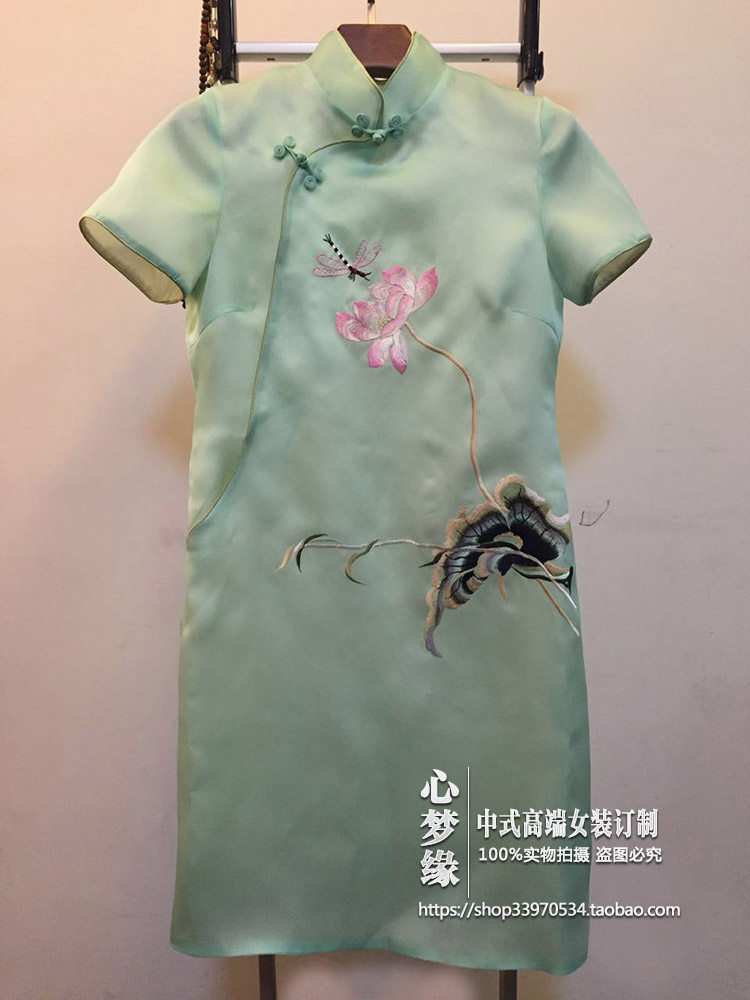 版型好 中式真丝荷花绣花刺绣立领短袖盘扣改良旗袍日常连衣裙