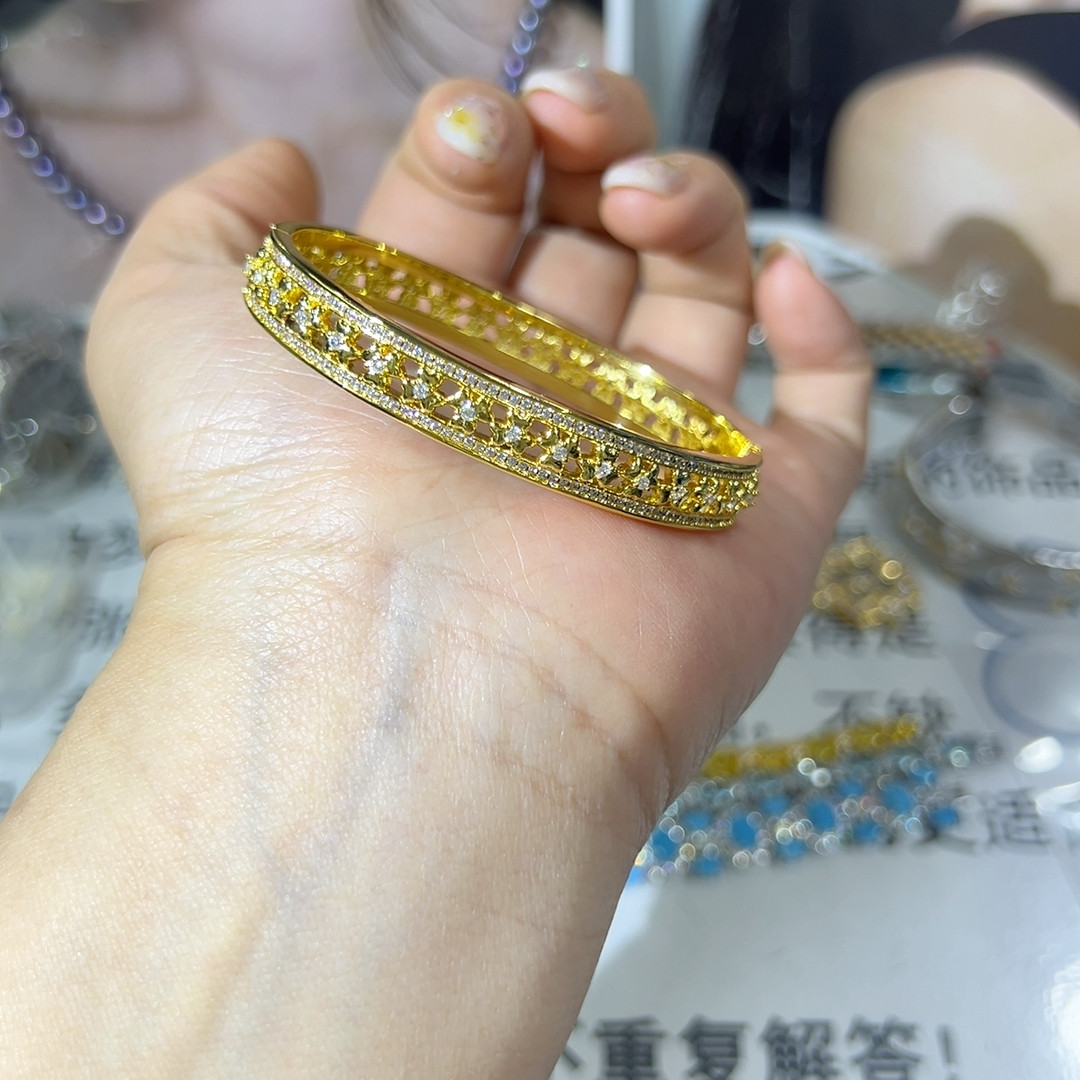 意大利中古750三叶草16.5