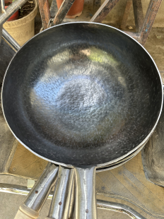 新疆手工熟铁打的纯自然炒锅餐厅饭店家里均可用一用就爱上的锅