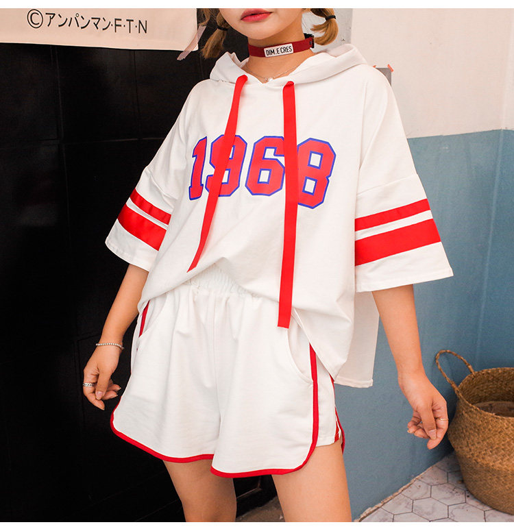 夏季運動套裝女2019新版港風寬松短袖闊腿短褲跑步服休閑兩件套潮在類目 女裝/女士精品, 套裝/學生校服/工作制服, 時尚套裝中 - 來自Buy2taobao.com提供專業的淘寶代購服務